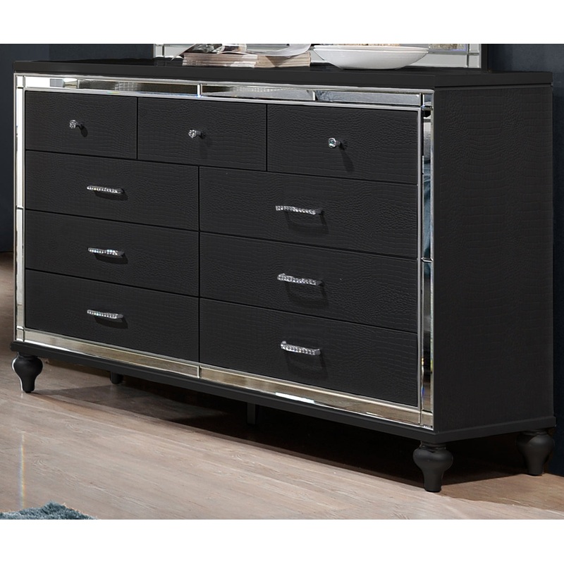 Valentino 9 Drawer Dresser in Black