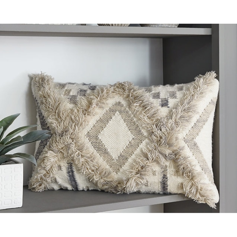 Ashley Express – Liviah Pillow
