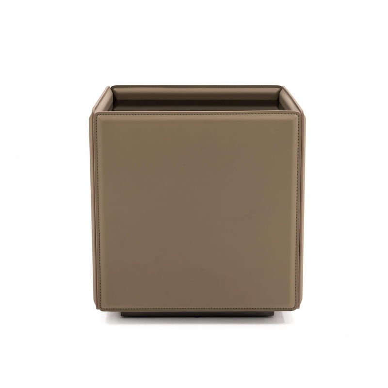 Modrest Vargas Modern End Table