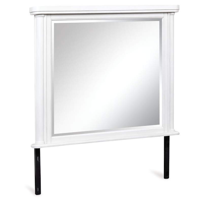 Rowlenstown – Antique White – Bedroom Mirror