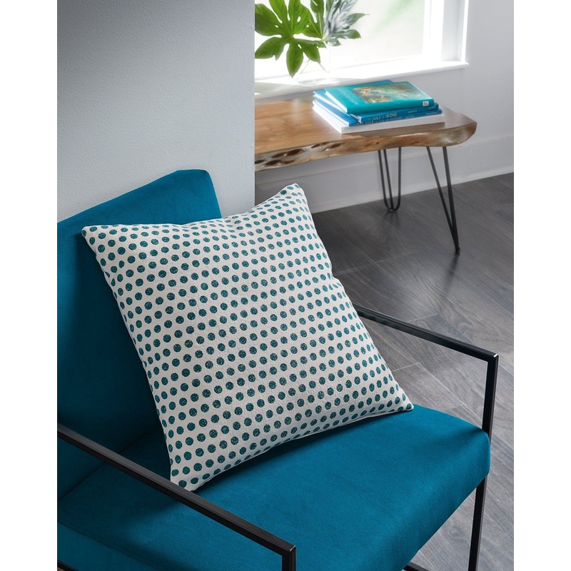 Ashley Express – Monique Pillow